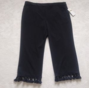 New 🎀 Black stretch ponte cropped fringe pants